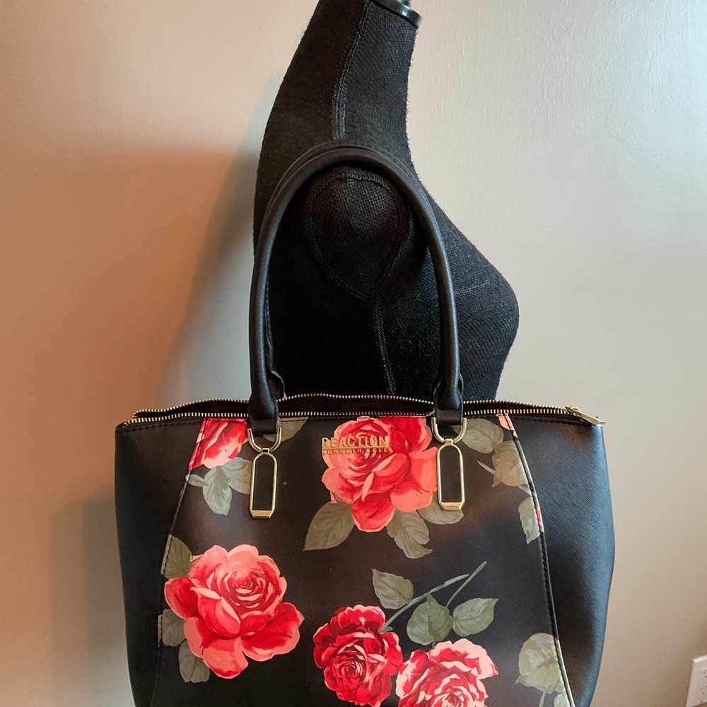 Kenneth Cole Reaction handbag-purse-shoulder bag